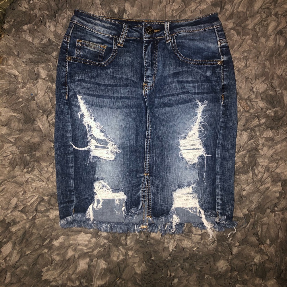 Distressed denial skirt